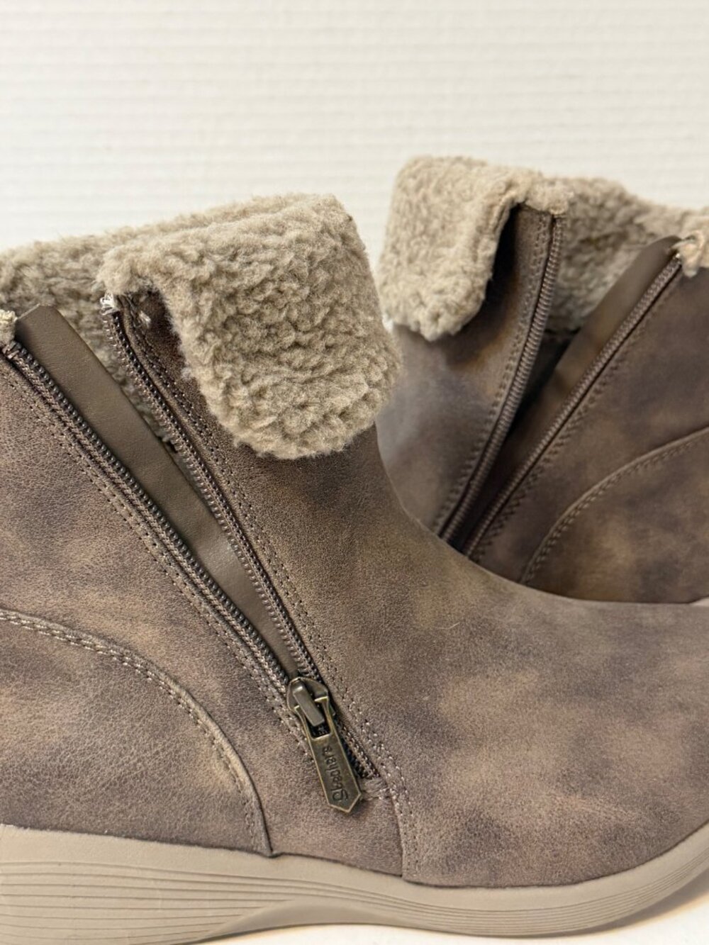 Skechers Arya Fold Over Faur Fur Booties Taupe sz 6.5 - Picture 9 of 9